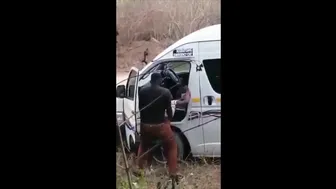 Mzansi Taxi Driver Fucks Magosha In The Bushes