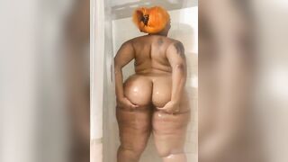 Thick Ebony Mom In Shower