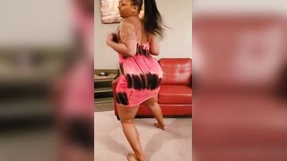 Thick Booty Bitch Twerking Naked