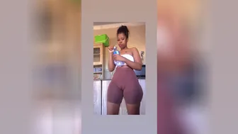 Mzansi Cameltoe