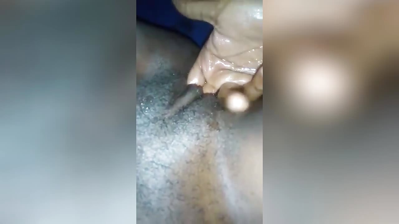 Finger Fucking Tight SA Pussy And Squirt